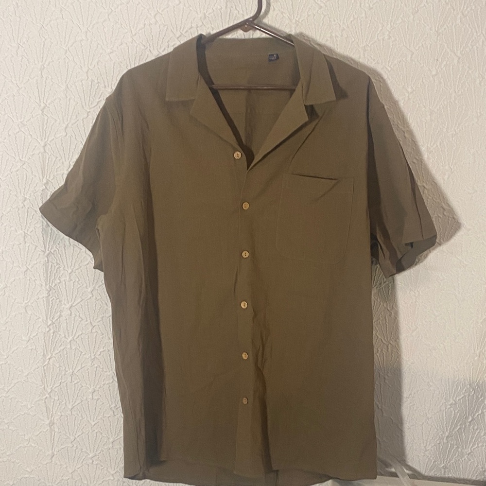 Casual Olive Button Down Shirt for Men Italian Style Casual Quality Craftmanship